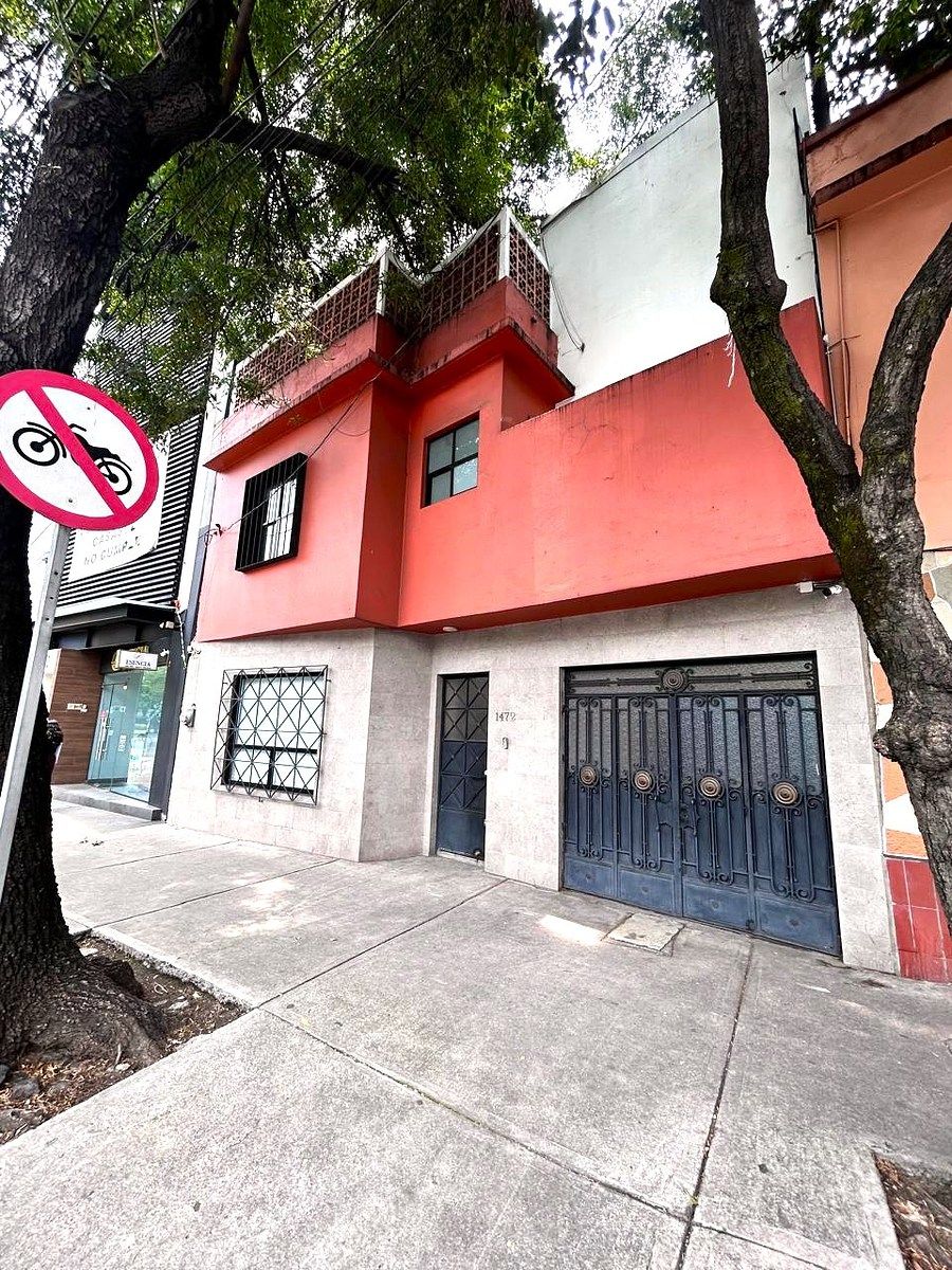 SALE OF HOUSE IN GUADALUPE INN, WITH MIXED LAND USE, photo 1 of 50
