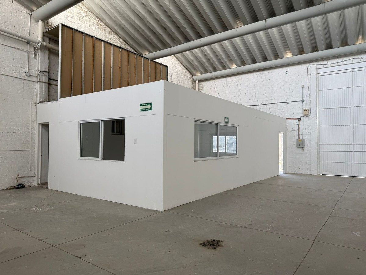 WAREHOUSE FOR RENT 400 M2 NEW PERIPHERAL EAST TONALA, JAL, photo 1 of 9