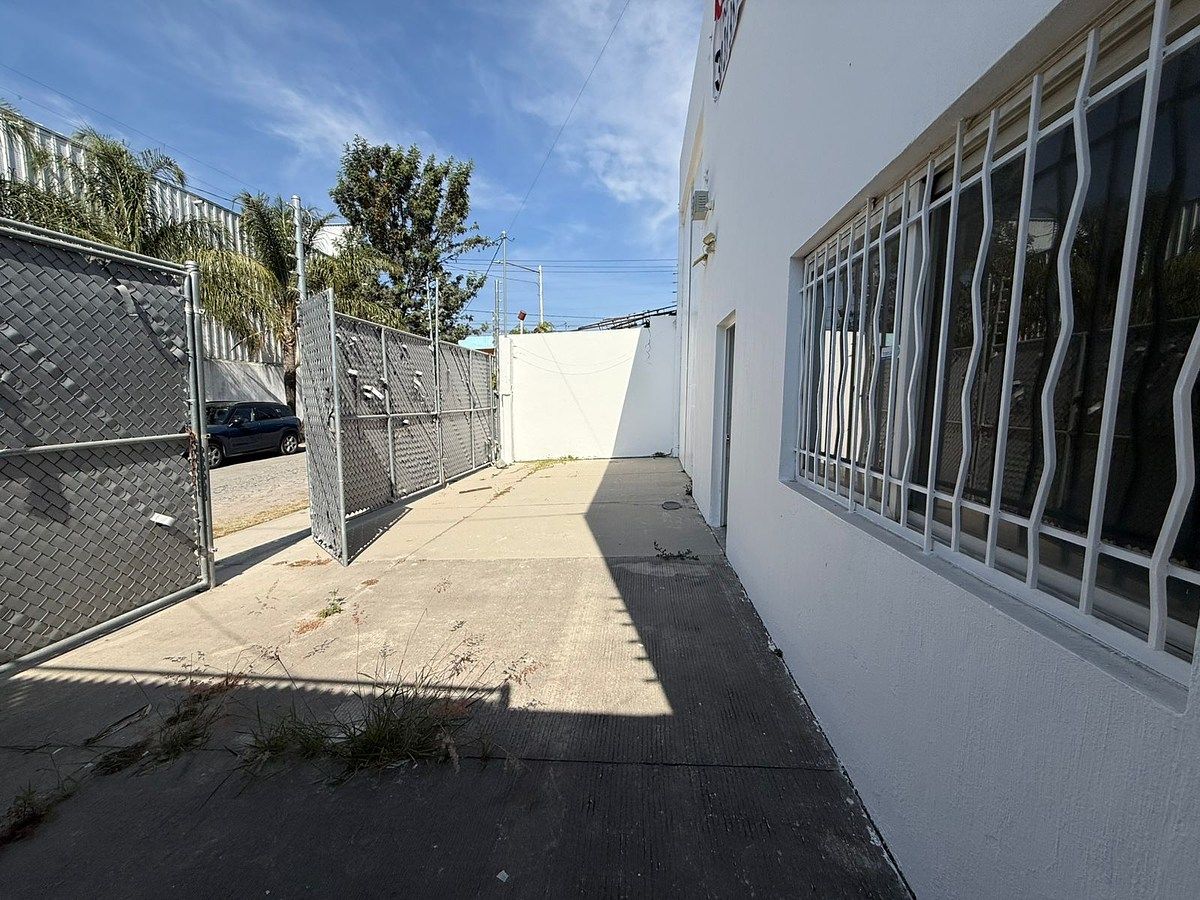 Commercial Storage Unit in Los Conejos, Tonalá, photo 7 of 9