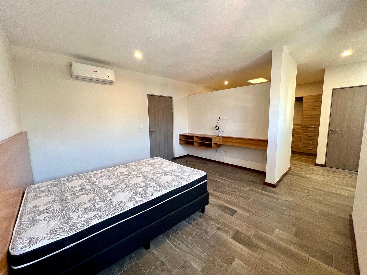 Casa en condominio en Hacienda Juriquilla Santa Fe, Querétaro, foto 13 de 37