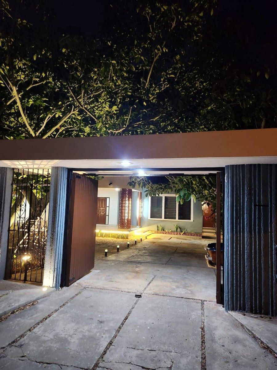 "Casa Amapola” en renta a una cuadra del Parque Las Américas, foto 1 de 31