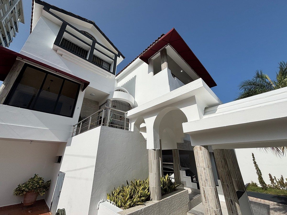Casa en Los Cacicazgos, Santo Domingo Centro (Distrito Nacional), foto 2 de 29