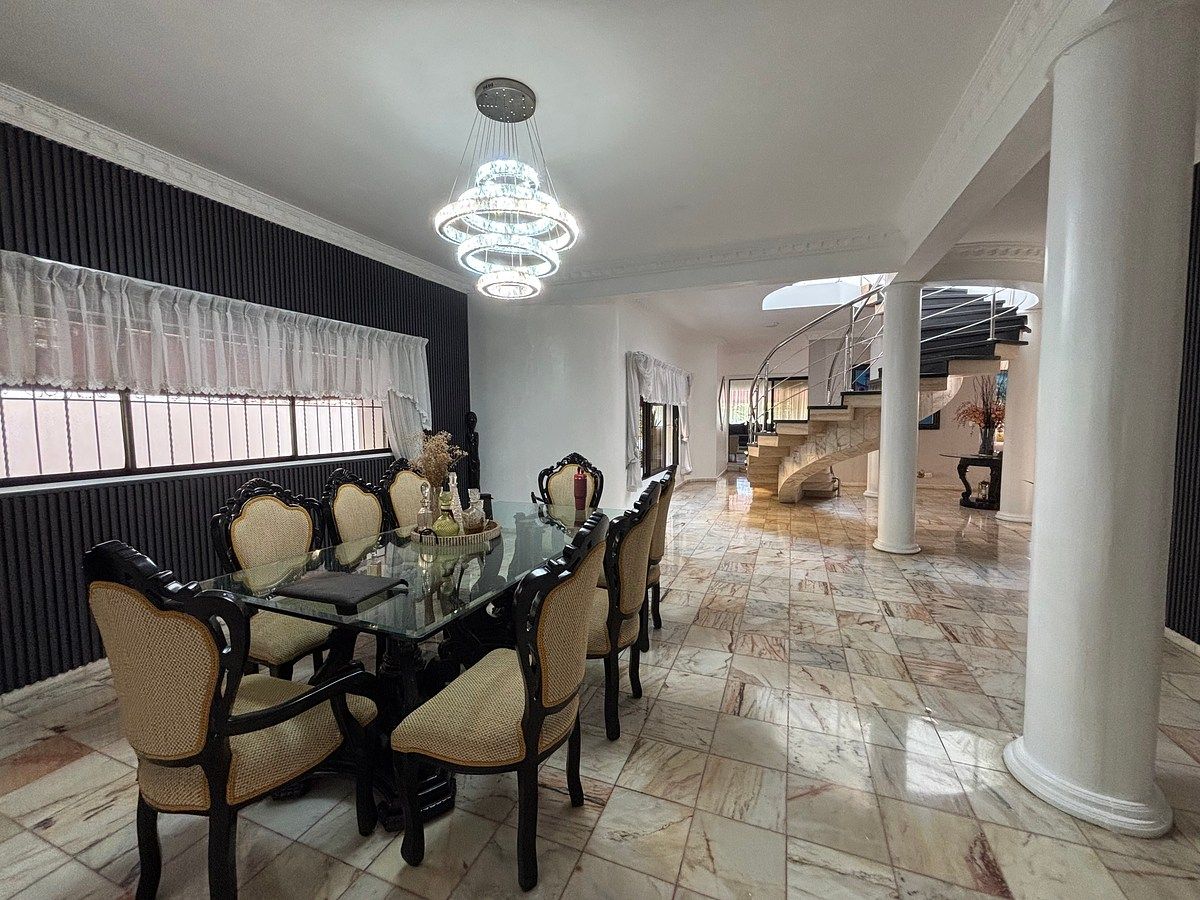 Casa en Los Cacicazgos, Santo Domingo Centro (Distrito Nacional), foto 24 de 29