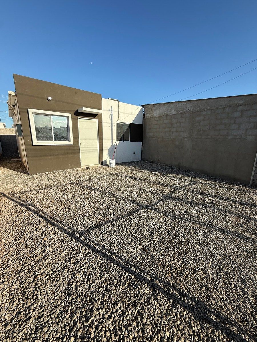 House in La Condesa, Mexicali, photo 3 of 19