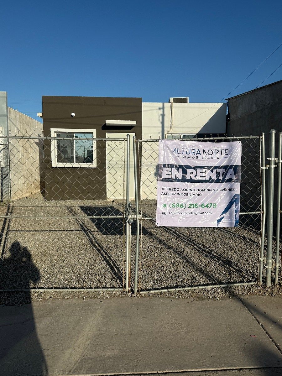 House in La Condesa, Mexicali, photo 2 of 19