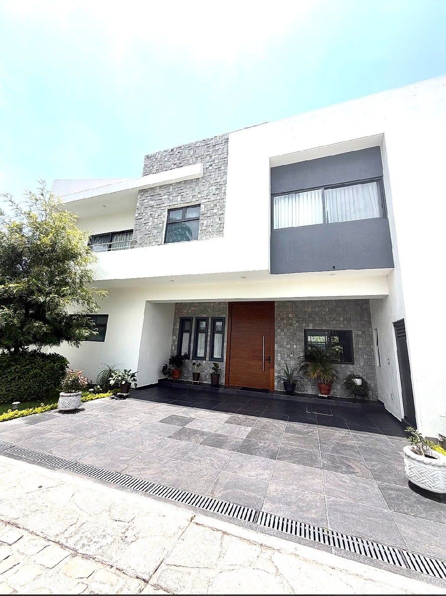 Residência Contemporânea de Luxo à Venda | Sendero de las Moras, foto 1 de 34