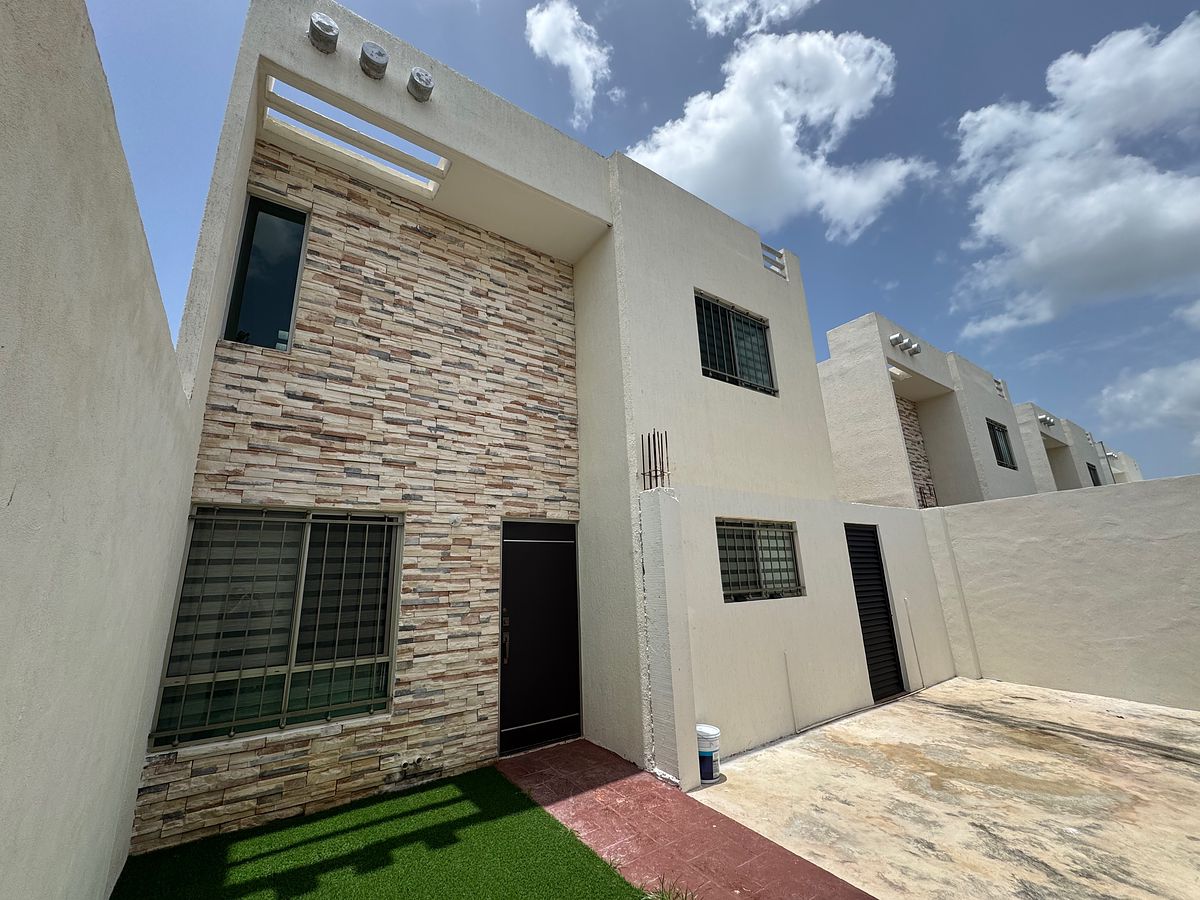 Casa en Las Américas, Mérida, foto 2 de 26