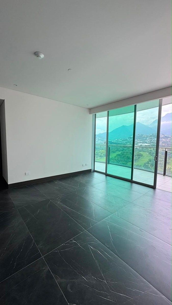 OPORTUNIDADE DE INVESTIMENTO APARTAMENTO À VENDA, TORRE SAQQARA, foto 1 de 7