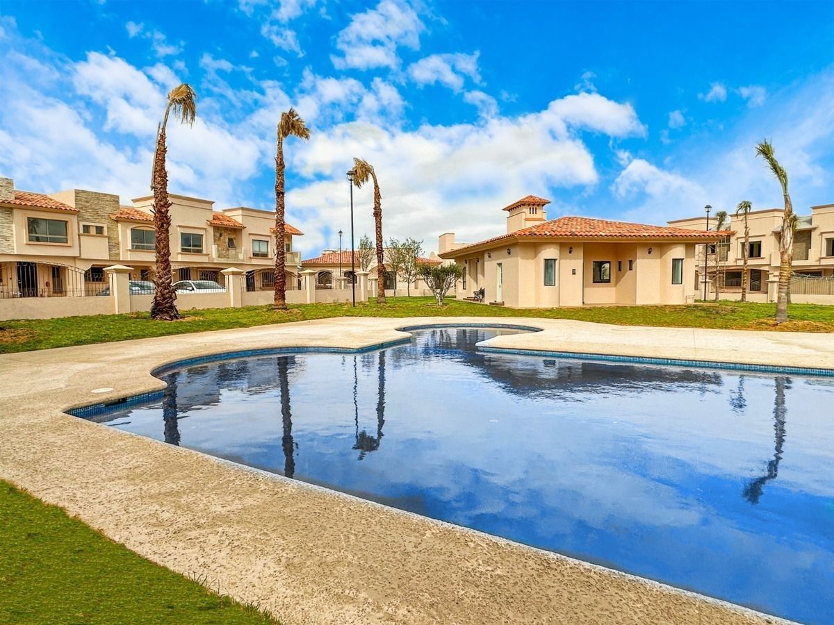 Casa Roble en Venta en Bosques California