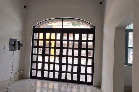 LOCAL IDEAL PARA RESTAURANT CON CLUB DE PISCINA EN ZONA + TURÍSTICA DEL CENTRO