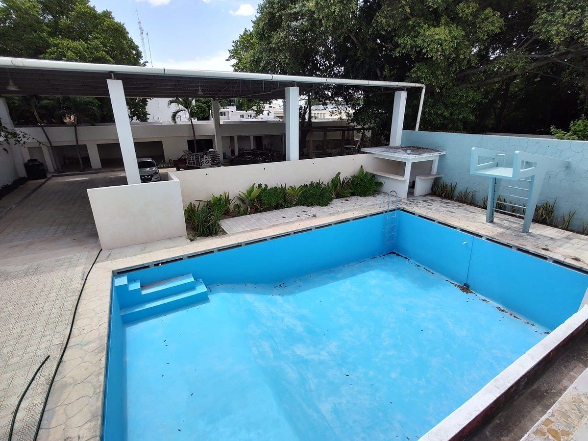 LOCAL IDEAL PARA RESTAURANTE COM CLUBE DE PISCINA NA ÁREA TURÍSTICA DO CENTRO, foto 1 de 22