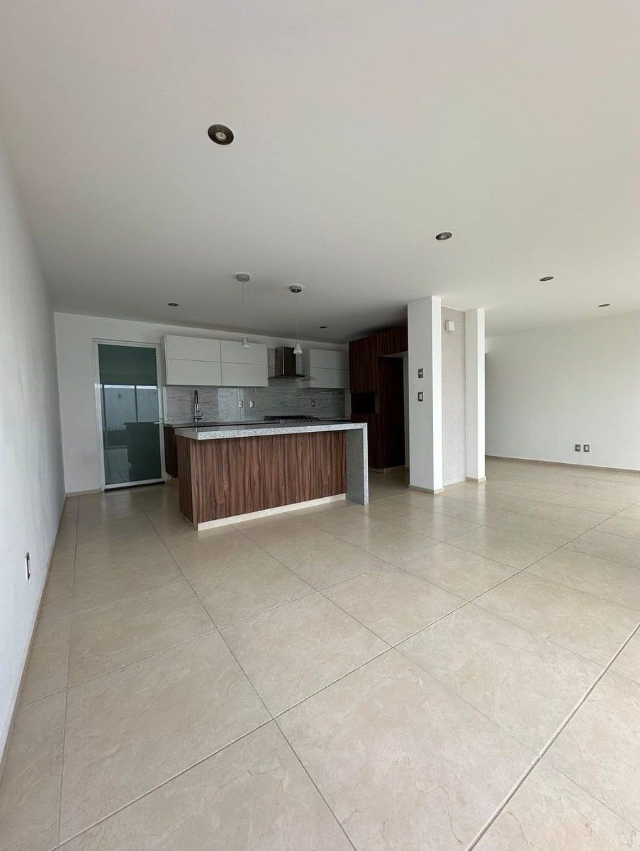 House in Gated Community in Taray Royal, El Marqués, photo 3 of 20