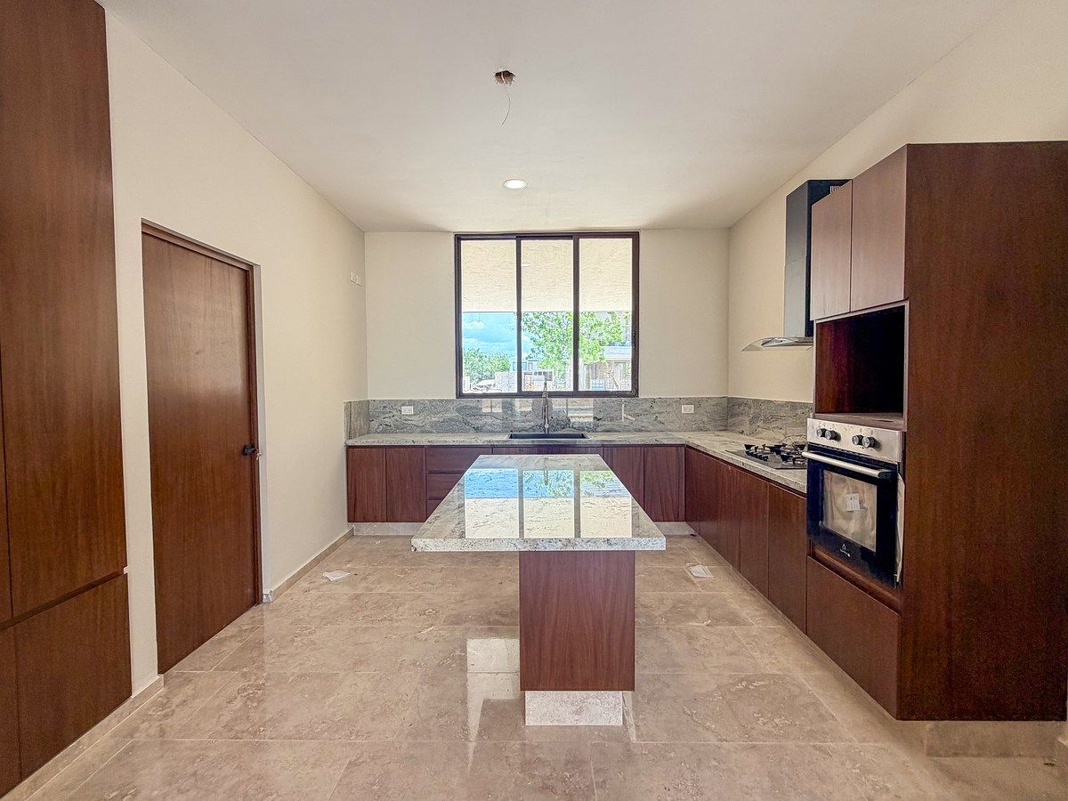 Casa em Xcanatún, Mérida, foto 3 de 47