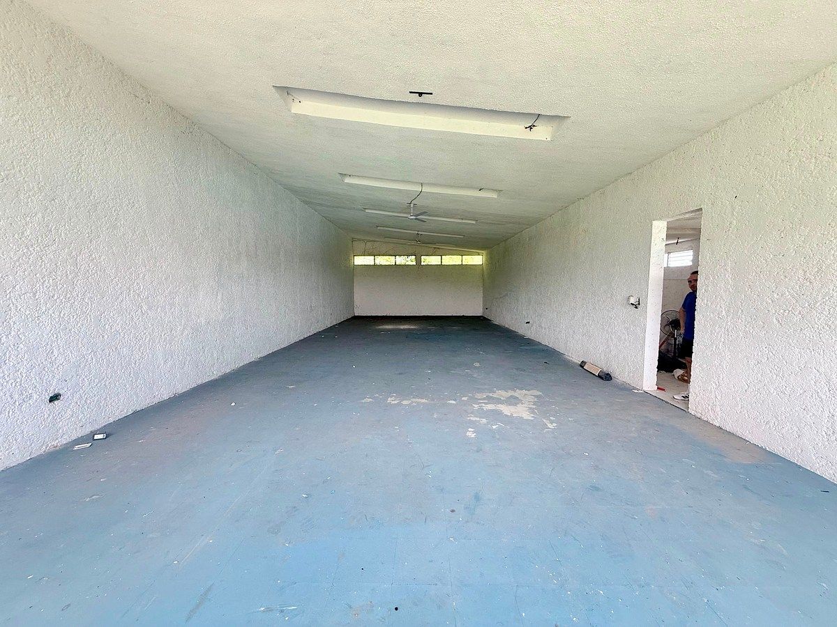 Retail Space in Jardines del Pedregal, Campeche, photo 3 of 11