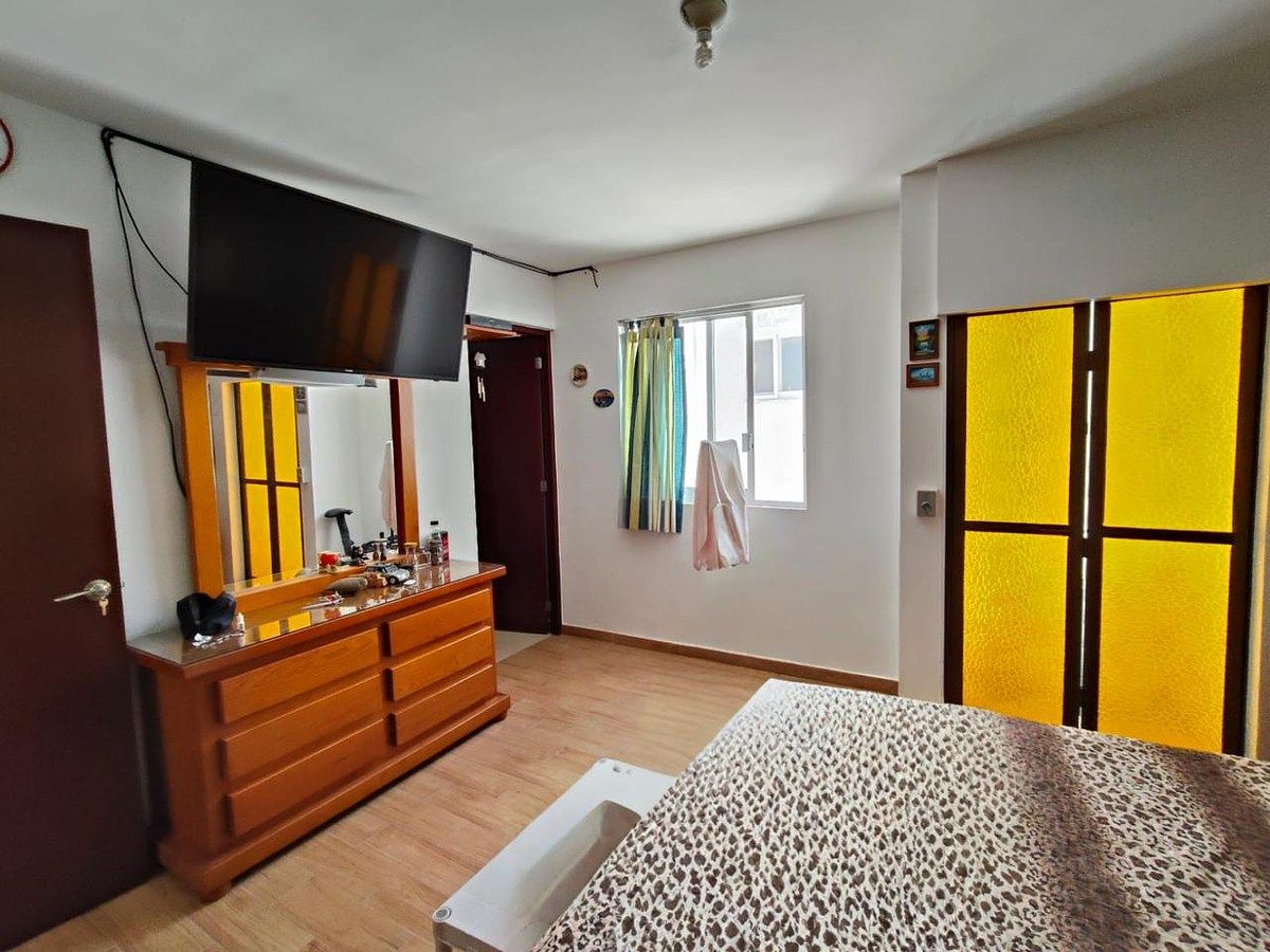 Casa em El Pueblito, Corregidora, foto 3 de 16