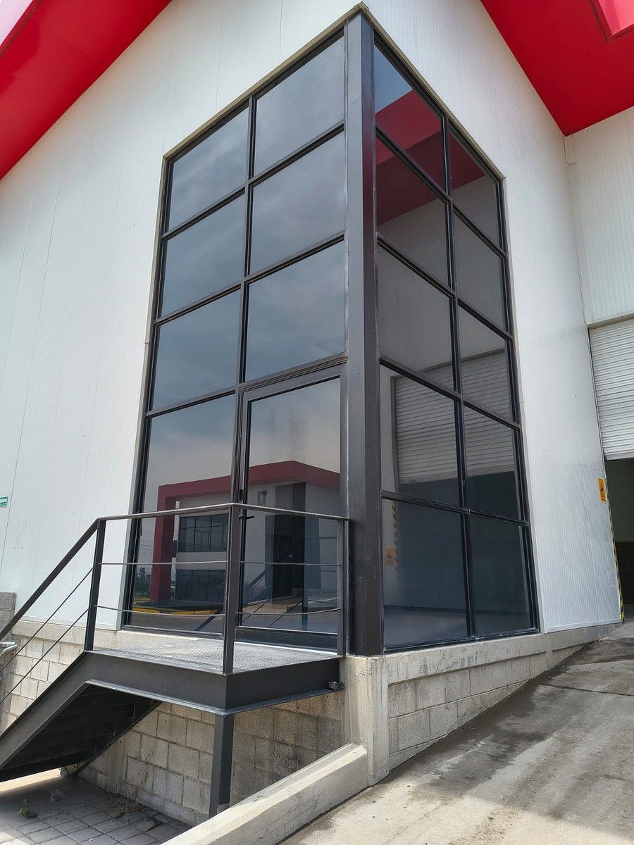 WAREHOUSE FOR RENT, photo 1 of 5