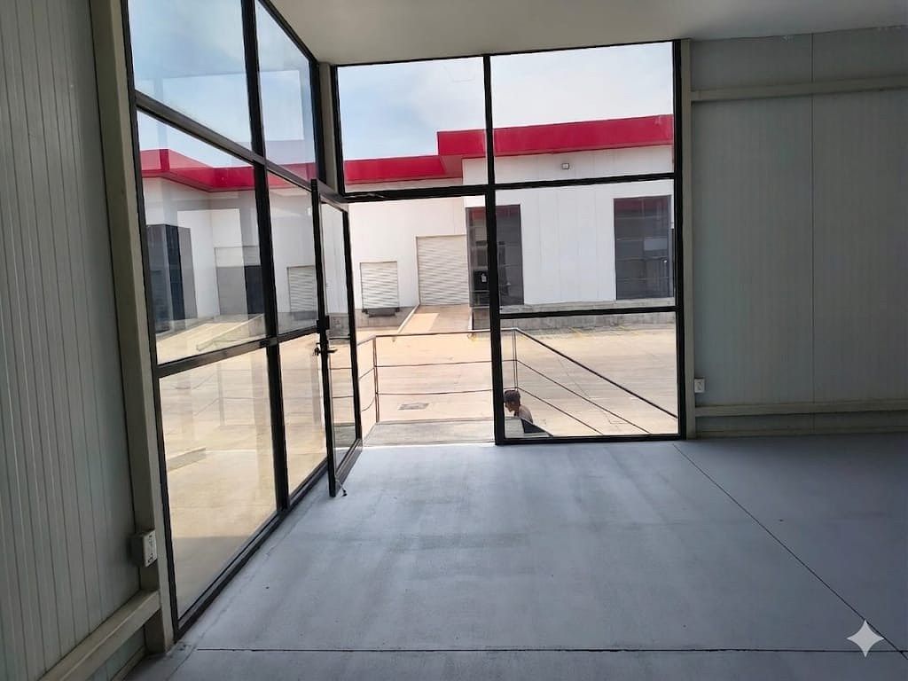 Industrial Building in Amazcala, El Marqués, photo 2 of 5