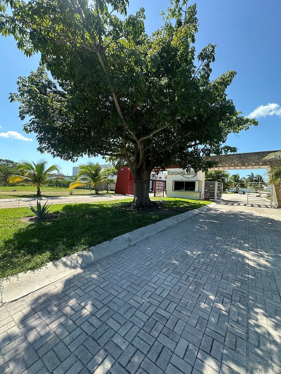 VENDE-SE Terreno em um Loteamento com Praia, foto 1 de 8