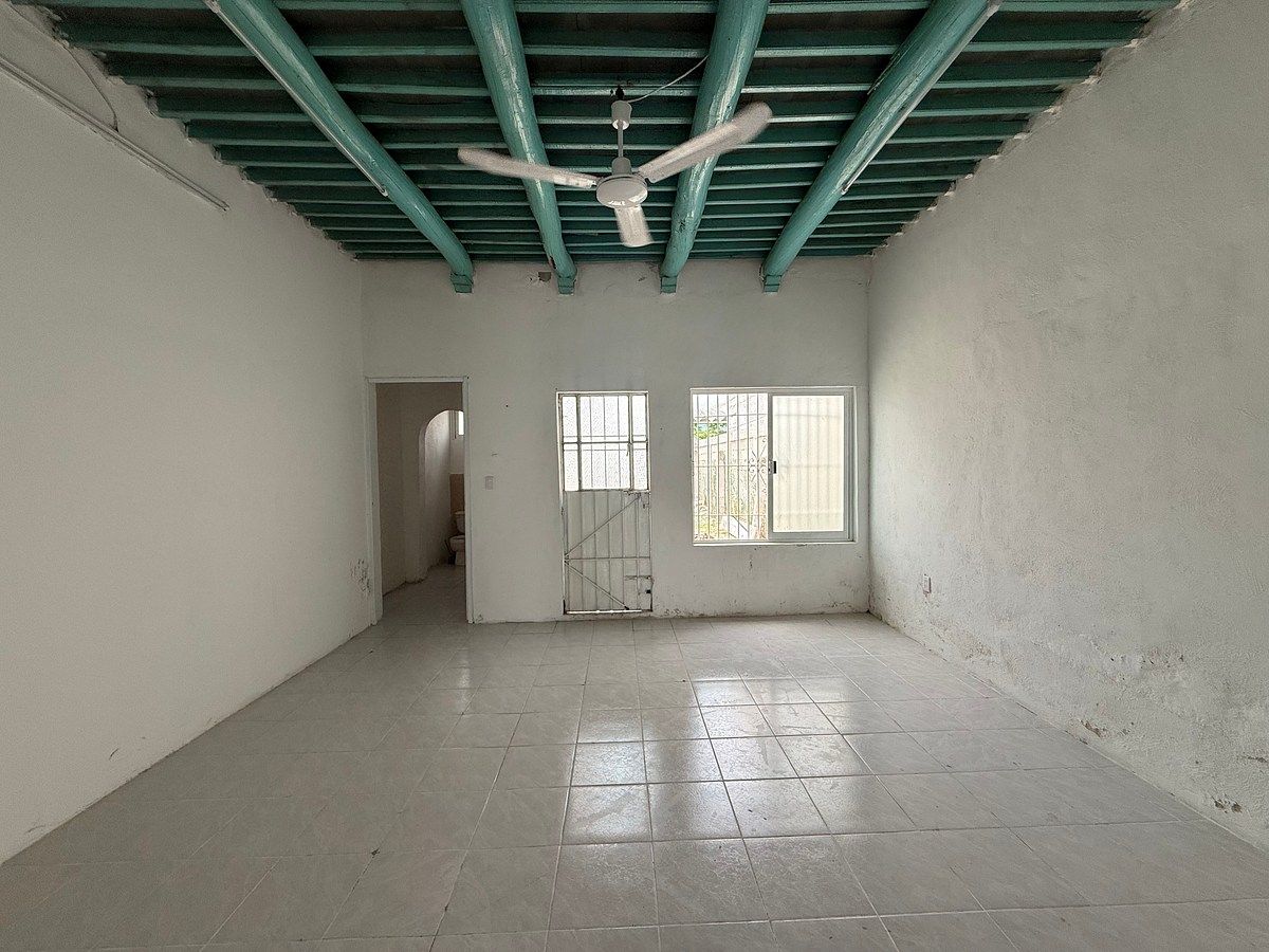 Retail Space in Vicente Guerrero, Campeche, photo 2 of 6