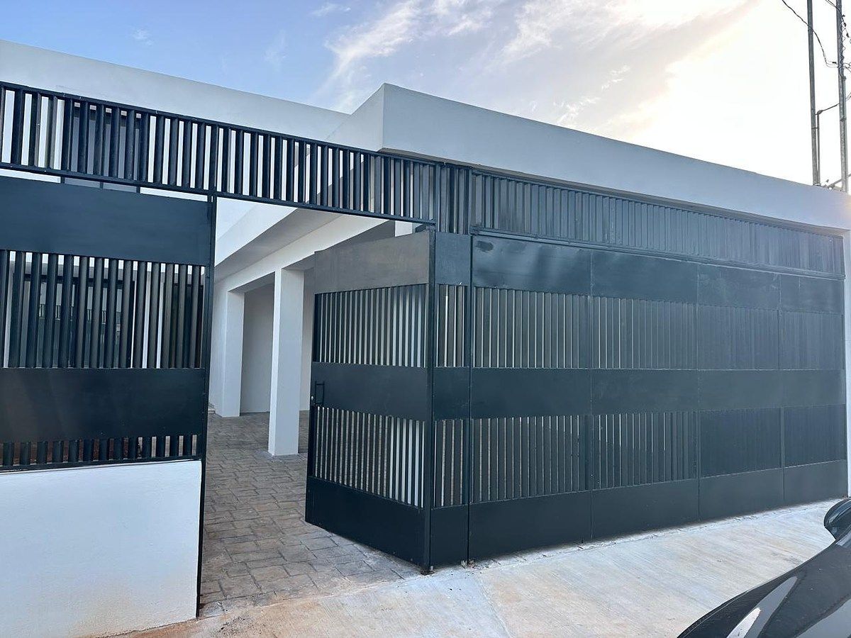 House for rent near Altabrisa, photo 1 of 15