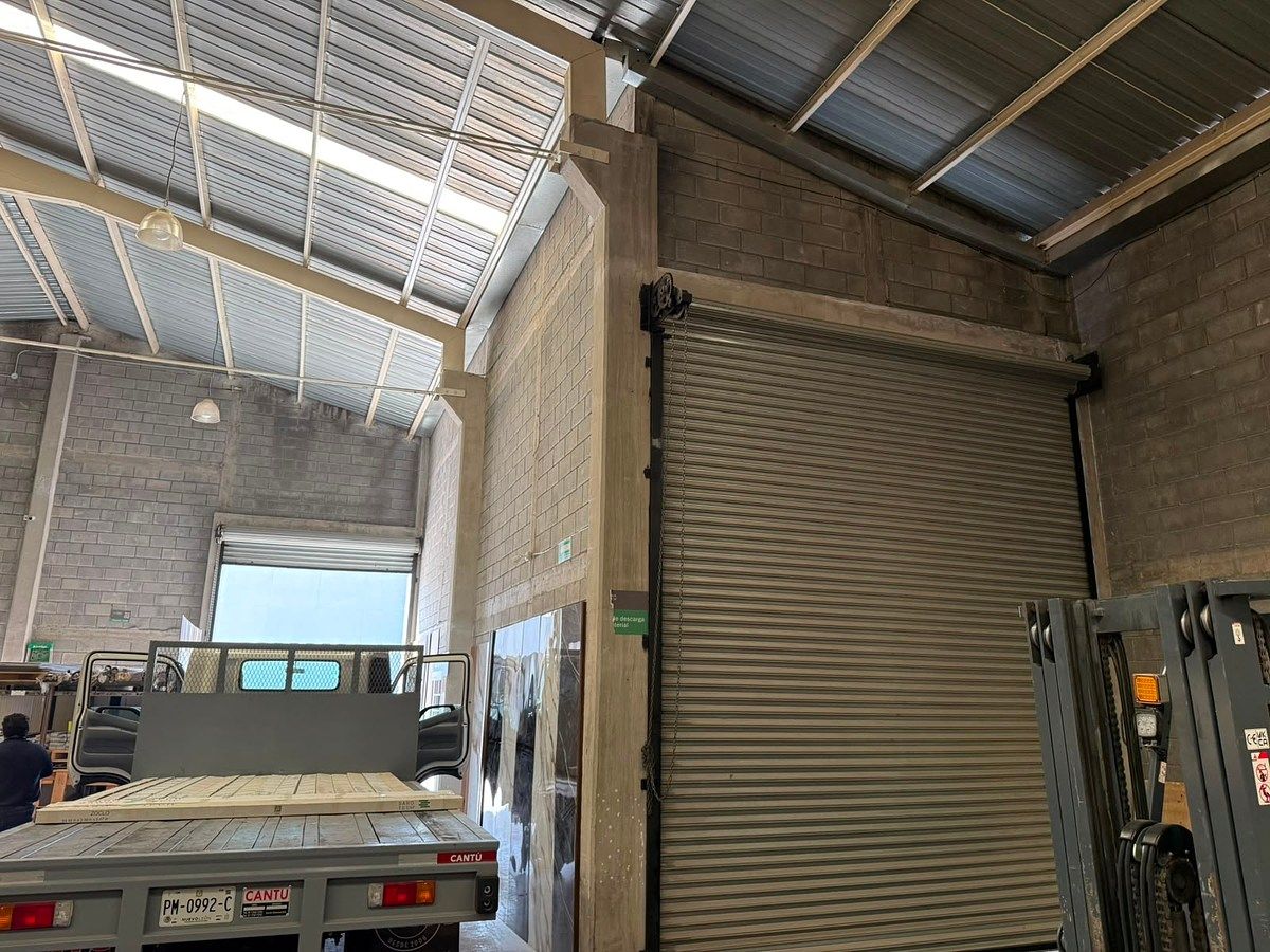 Bodega industrial en El Lechugal, Santa Catarina, foto 12 de 17