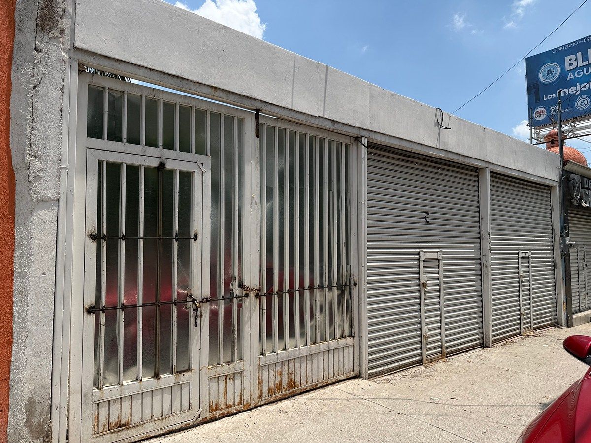 Aluguel local e amplo terreno na Av Aguascalientes, foto 1 de 12