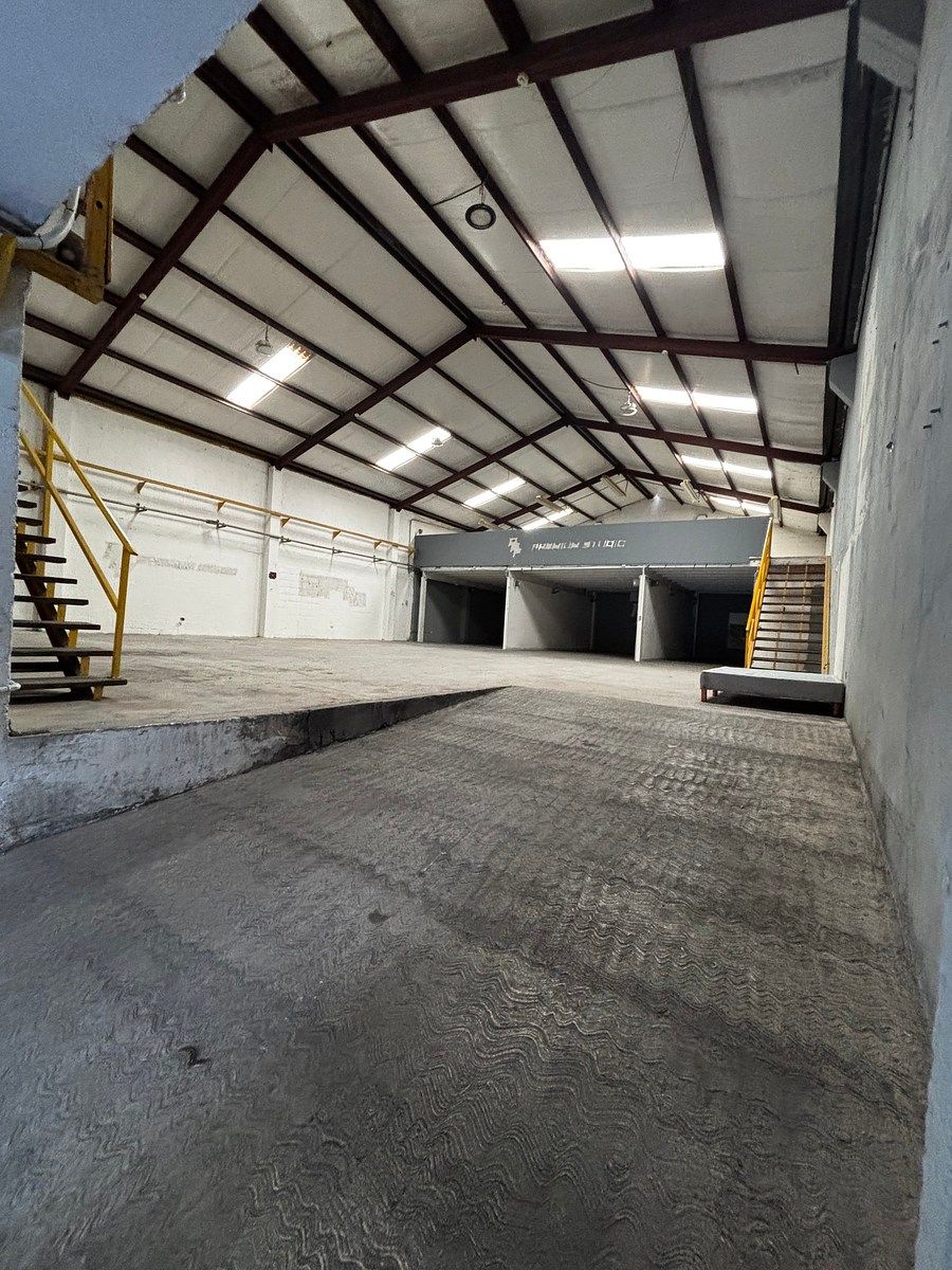 Commercial Warehouse in the West Zone Monterrey, photo 1 of 12