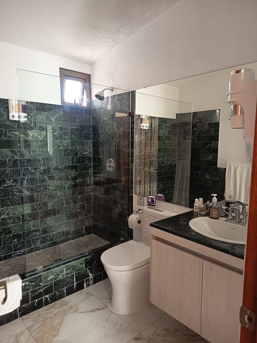 baño secundario 2, foto 23 de 24