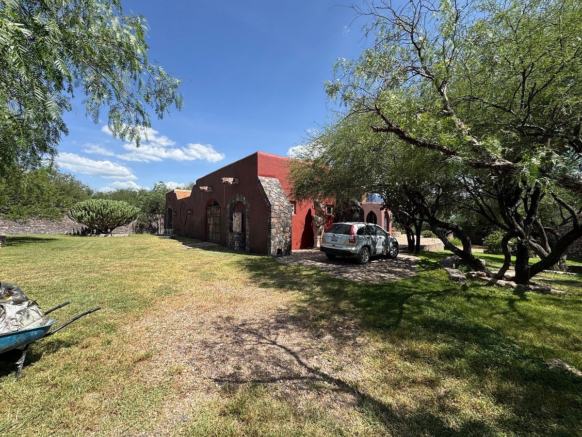 House in La Cieneguita, San Miguel de Allende, photo 2 of 50