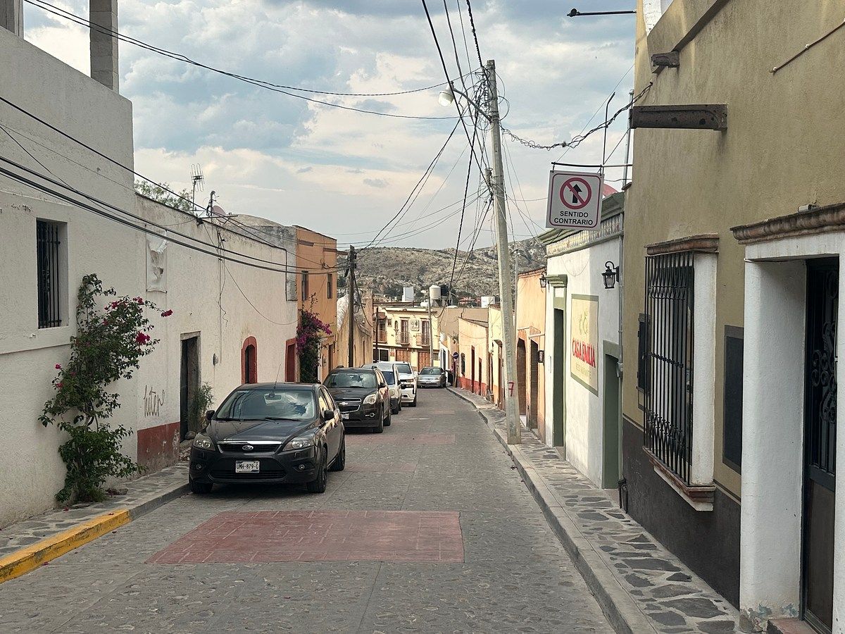 Edificio en Bernal, Ezequiel Montes, foto 11 de 17