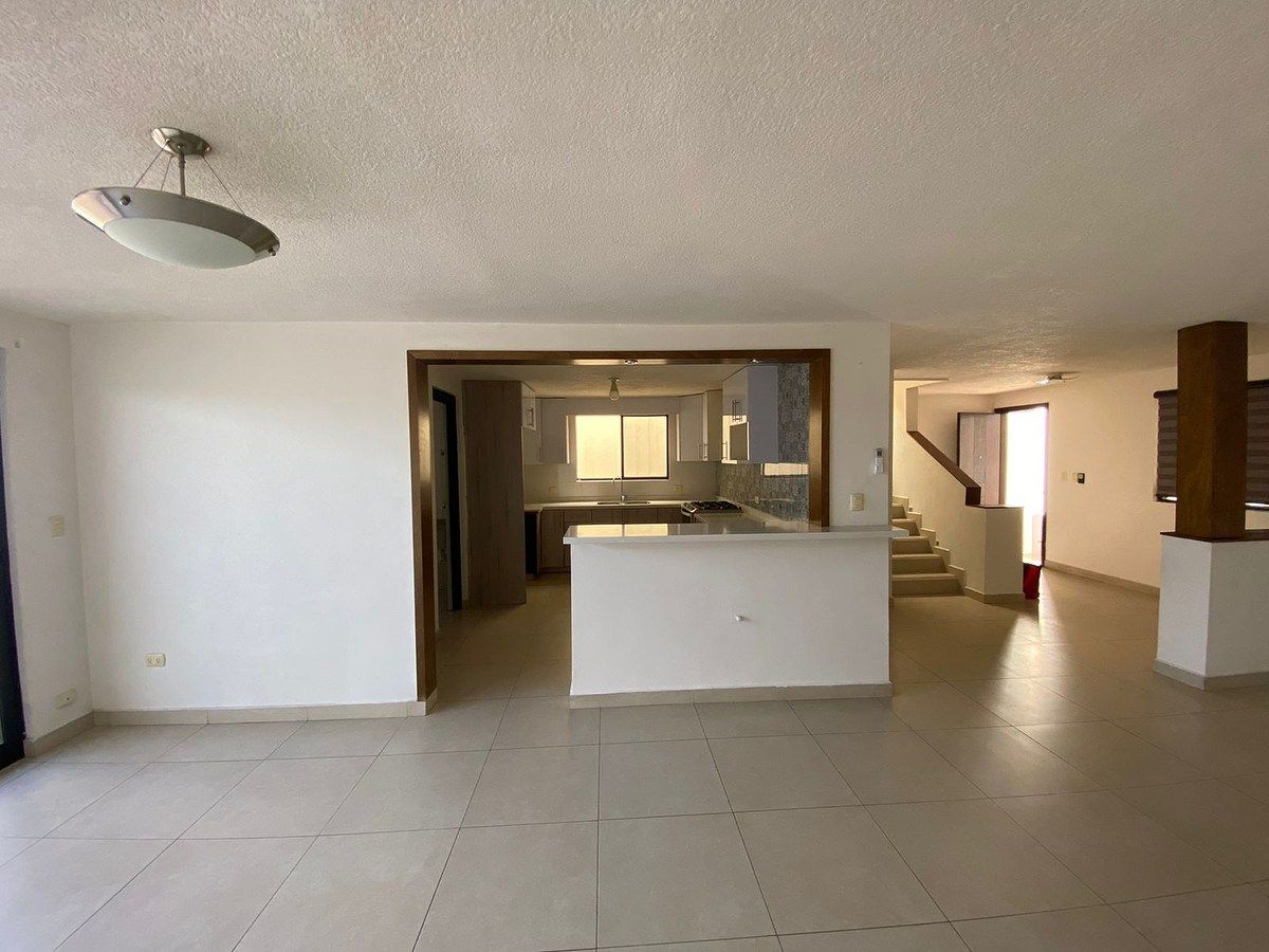 Casa em Bosques de las Cumbres, Monterrey, foto 3 de 17