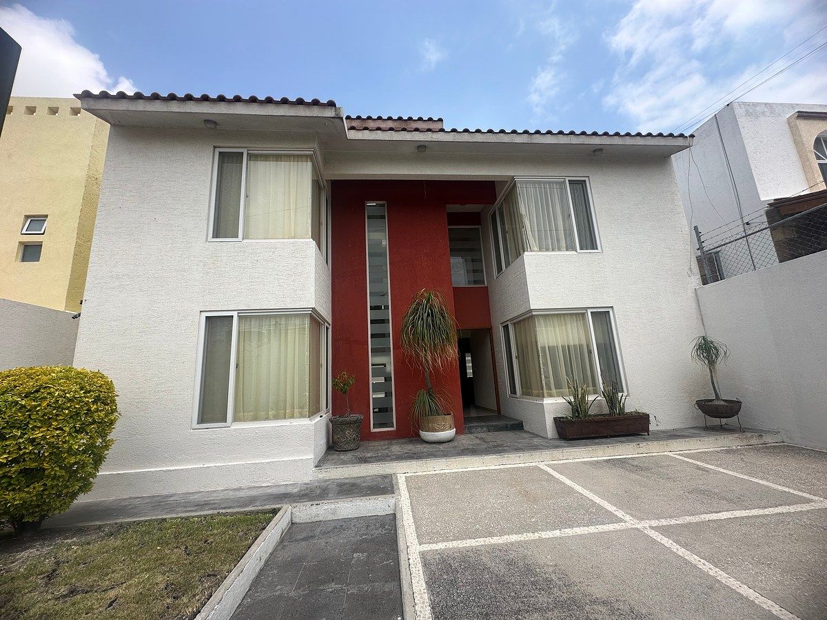 Casa para alugar em Juriquilla privada, foto 1 de 15