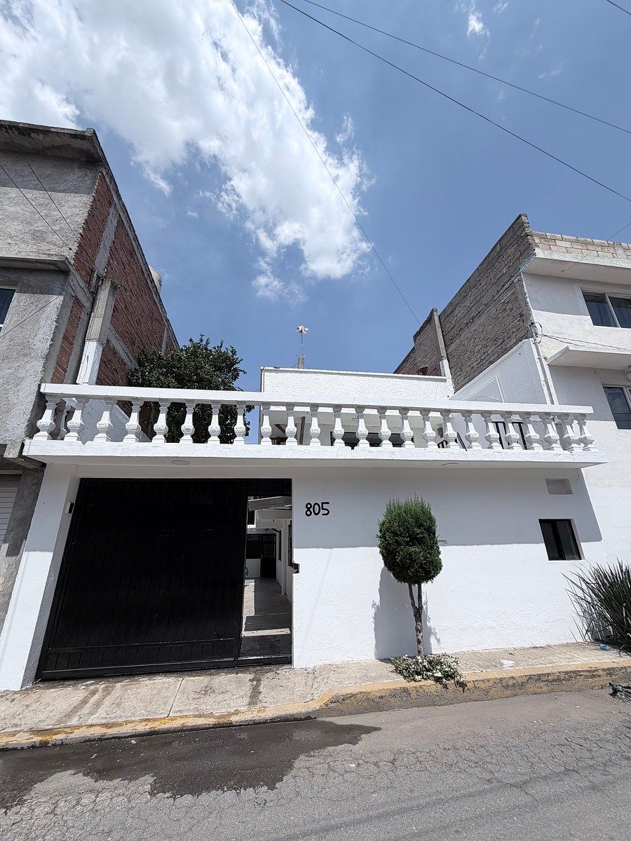 Fachada, foto 1 de 21