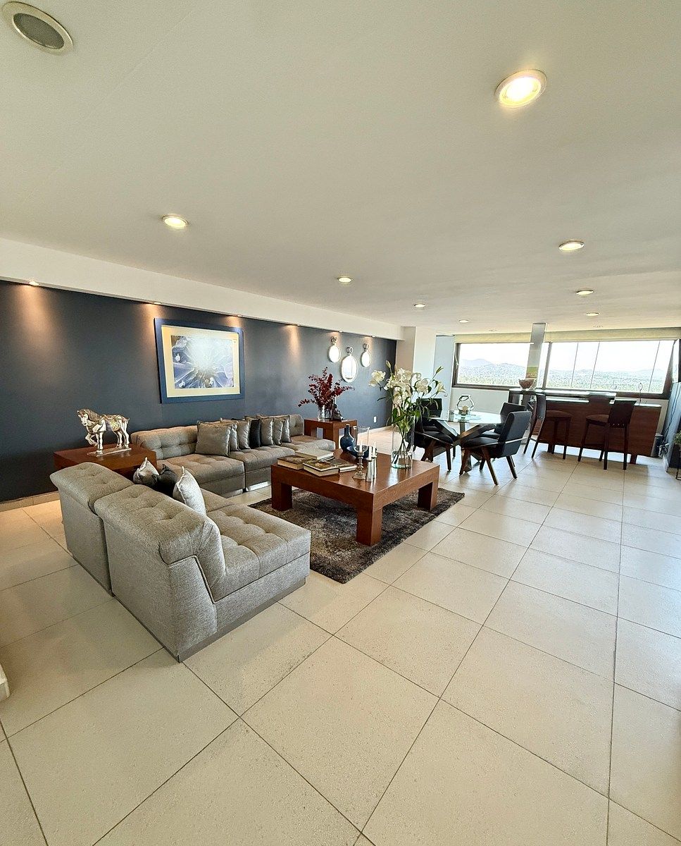 For sale, Manhattan Tower Lomas de Tecamachalco - Remodeled / Spacious, photo 1 of 25