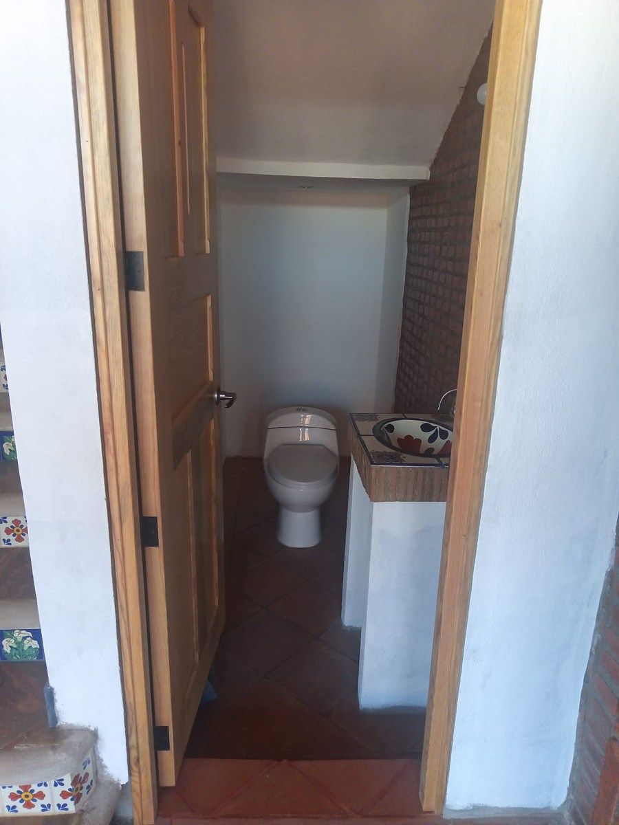 BAÑO DE VISITAS, photo 11 of 26