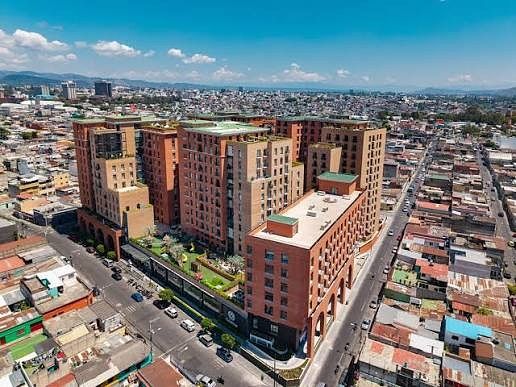 Apartamento en venta en Centrico Apartamentos, Zona 5 – Inversión con renta - Image 2