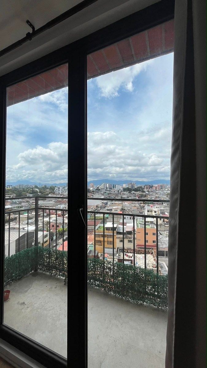 Apartamento en venta en Centrico Apartamentos, Zona 5 – Inversión con renta - Image 3