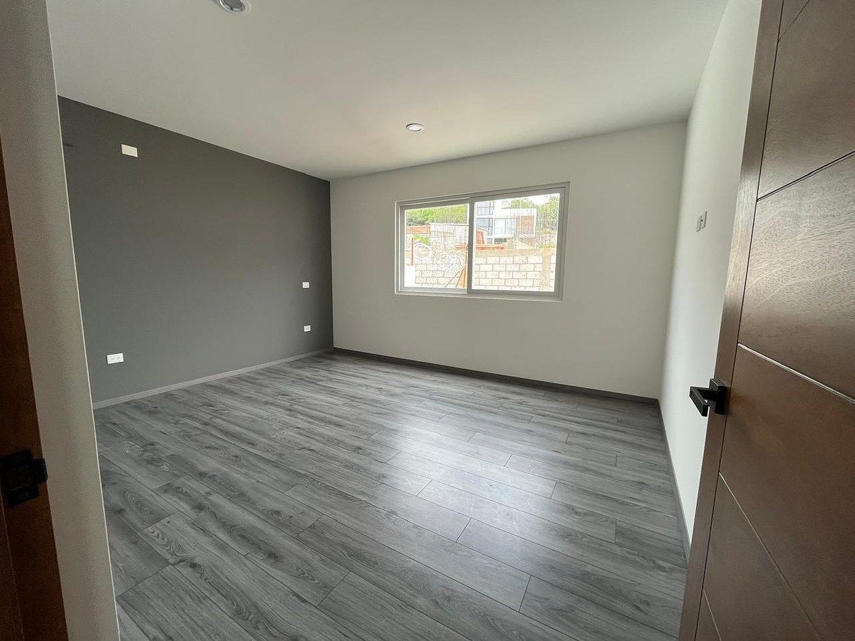 Casa em Lomas de Juriquilla, Querétaro, foto 23 de 34