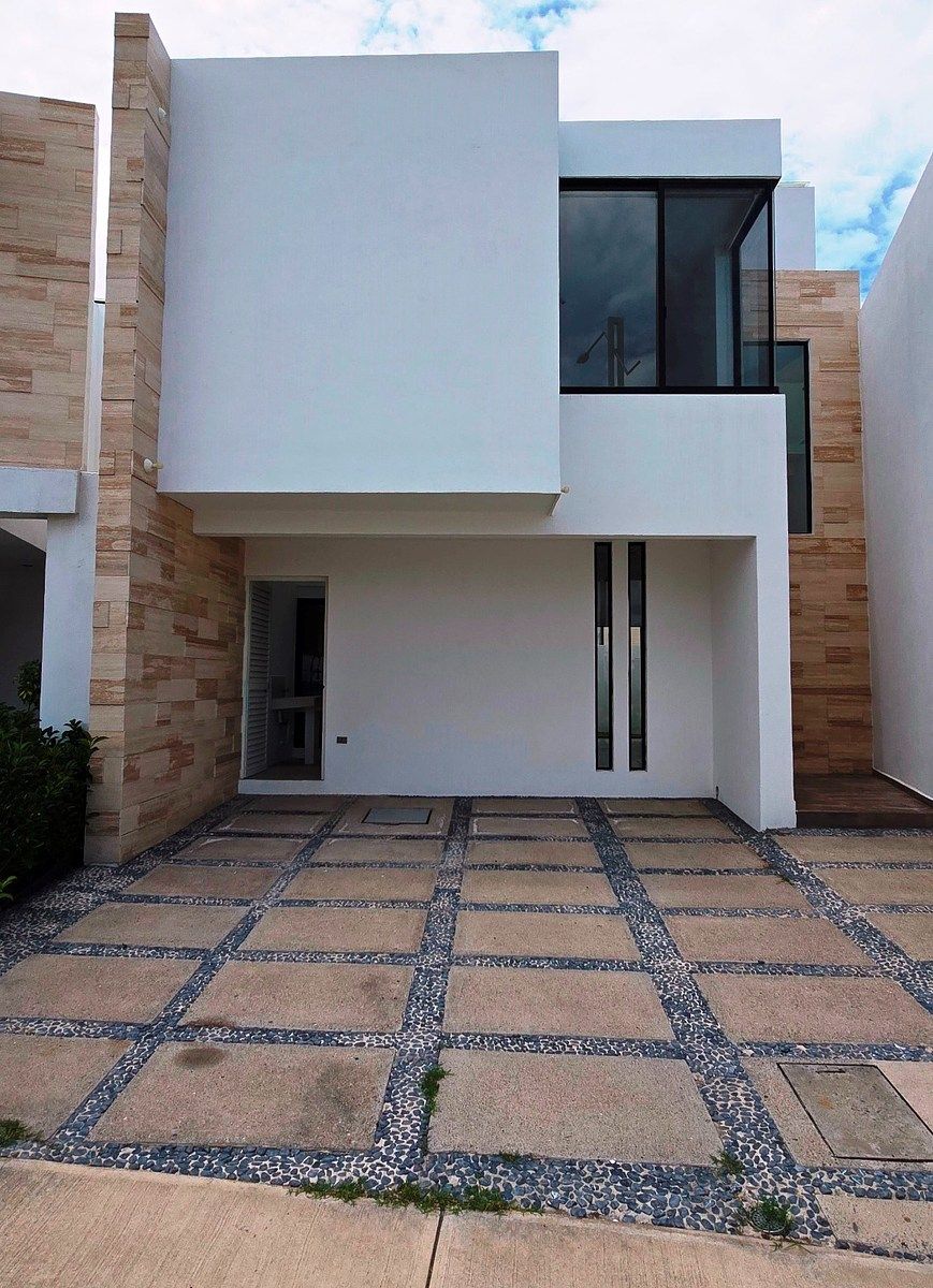 House for Sale in Zibatá, Querétaro., photo 1 of 19