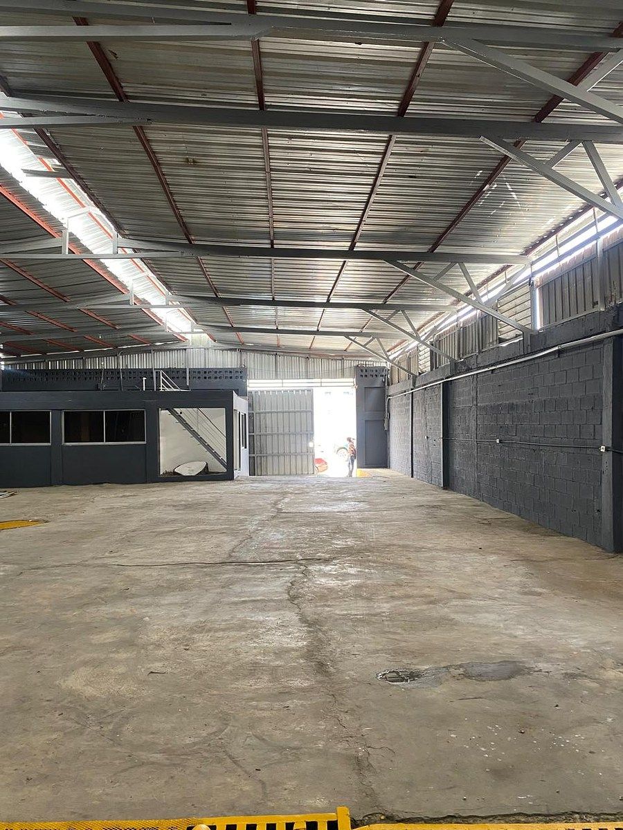 Nave en Ensanche Paraiso, Santo Domingo Centro (Distrito Nacional), foto 5 de 22