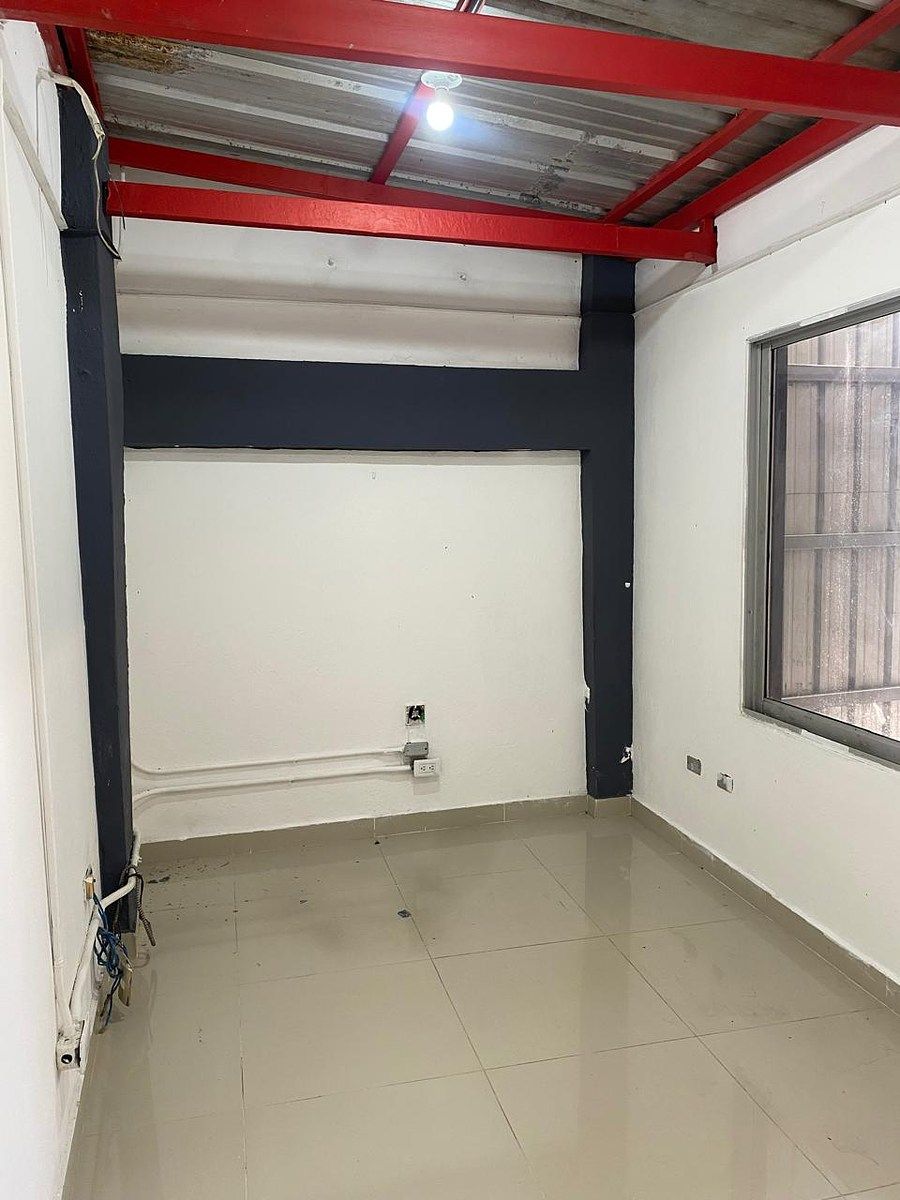 Nave en Ensanche Paraiso, Santo Domingo Centro (Distrito Nacional), foto 6 de 22