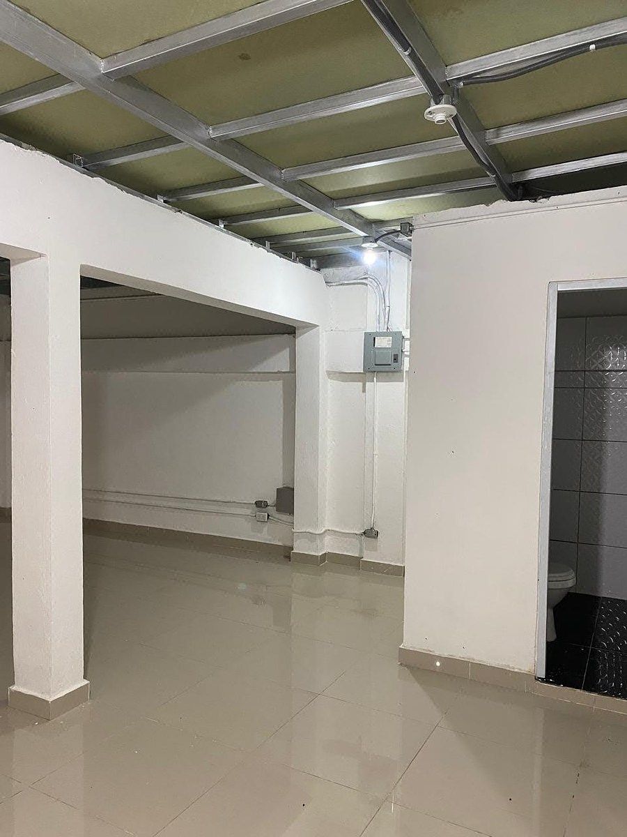 Nave en Ensanche Paraiso, Santo Domingo Centro (Distrito Nacional), foto 17 de 22