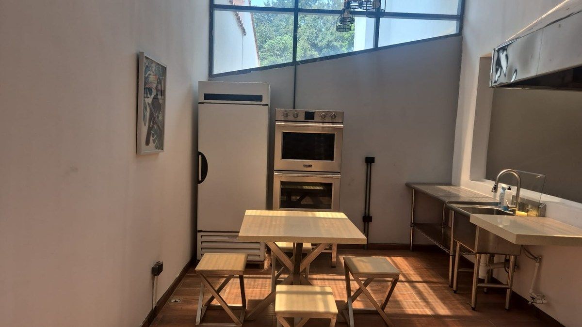 Zona 15 | Casa de 250 m² en Renta | Colonia El Refugio - Image 2