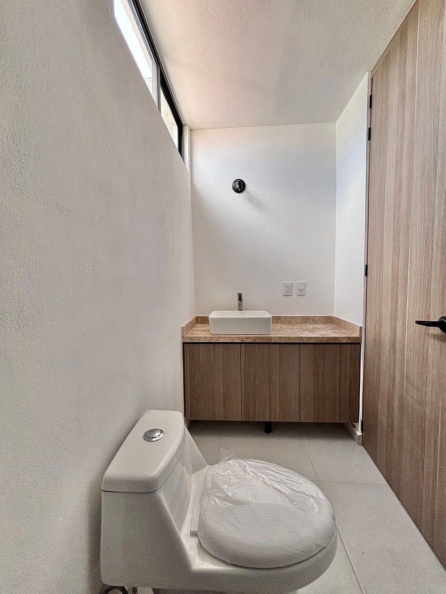 Baño completo en rec Ppal ., foto 16 de 26