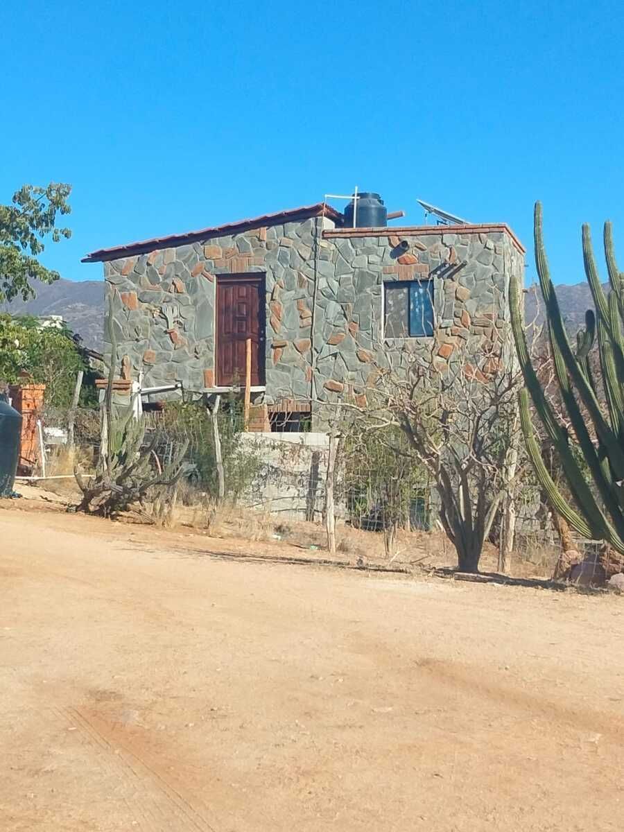2 casas con  Alberca y Terreno 1,500m  - San Pedro, BCS, foto 1 de 50