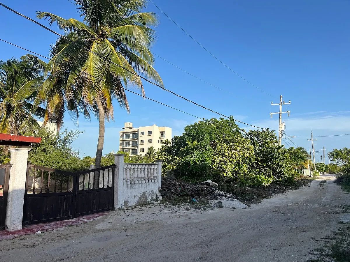 Lot in Chicxulub, Chicxulub Pueblo, photo 2 of 9