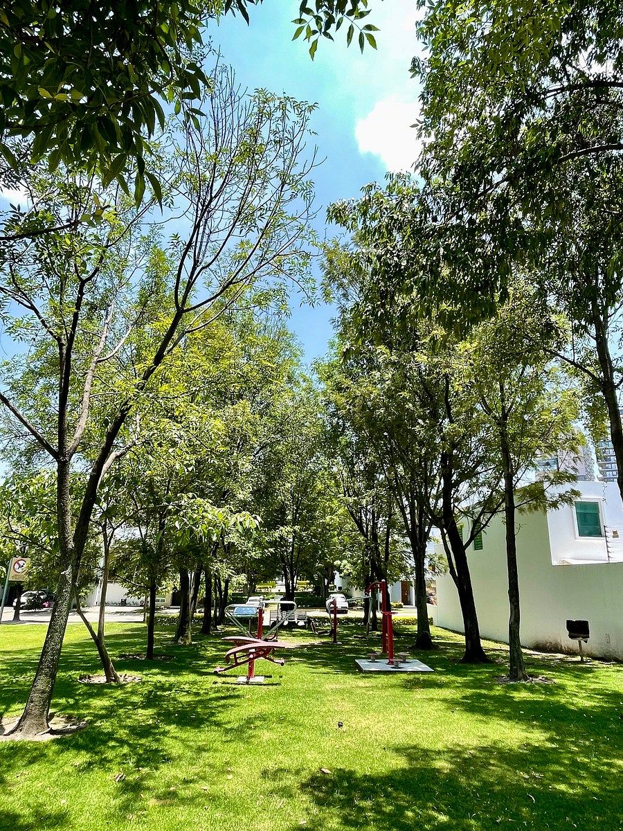 House in Gated Community in Puerta del Valle, Zapopan, photo 2 of 32