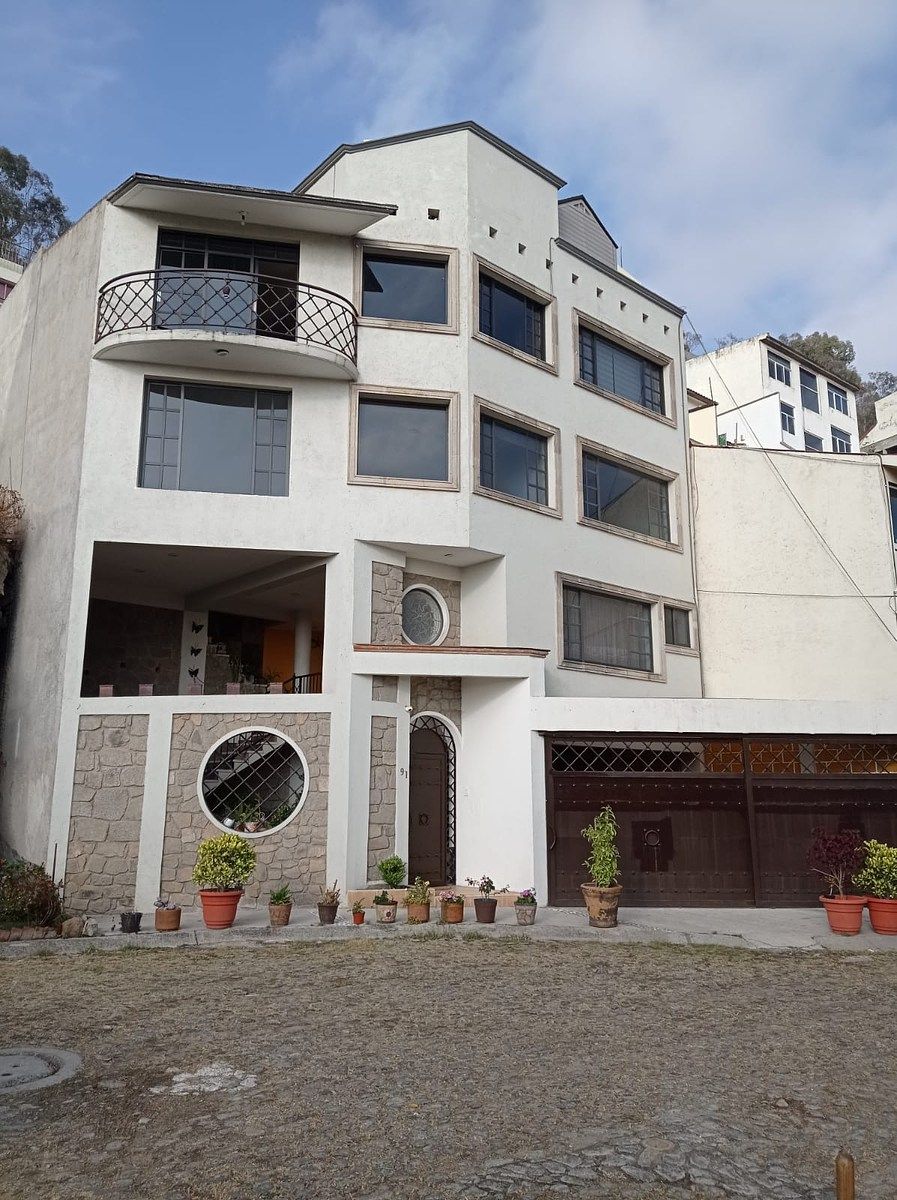 CASA CON 3 DEPARTAMENTOS MAS TERRENO EN NAUCALPAN DE JUAREZ, foto 1 de 19