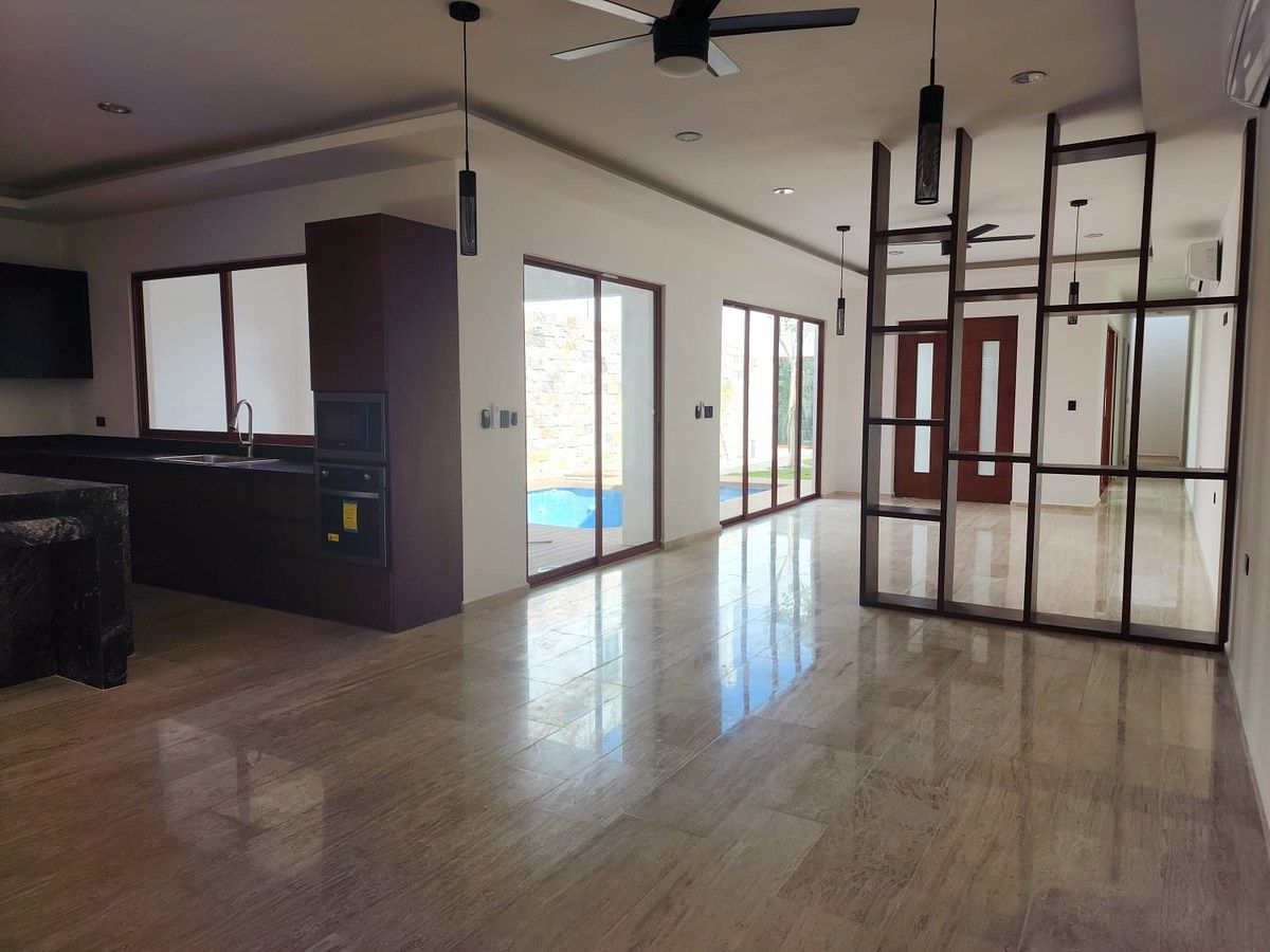 Casa em Nuevo Yucatán, Mérida, foto 3 de 16