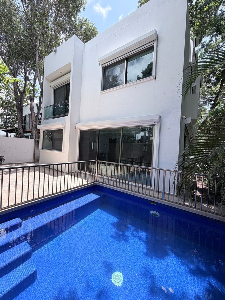 EN VENTA- RESIDENCIA EN CUMBRES RESIDENCIAL, foto 1 de 28